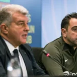 Potret Joan Laporta dan Xavi Hernandez yang menjadi pusat konflik internal Barcelona terkait pemecatan dan kegagalan transfer Messi.