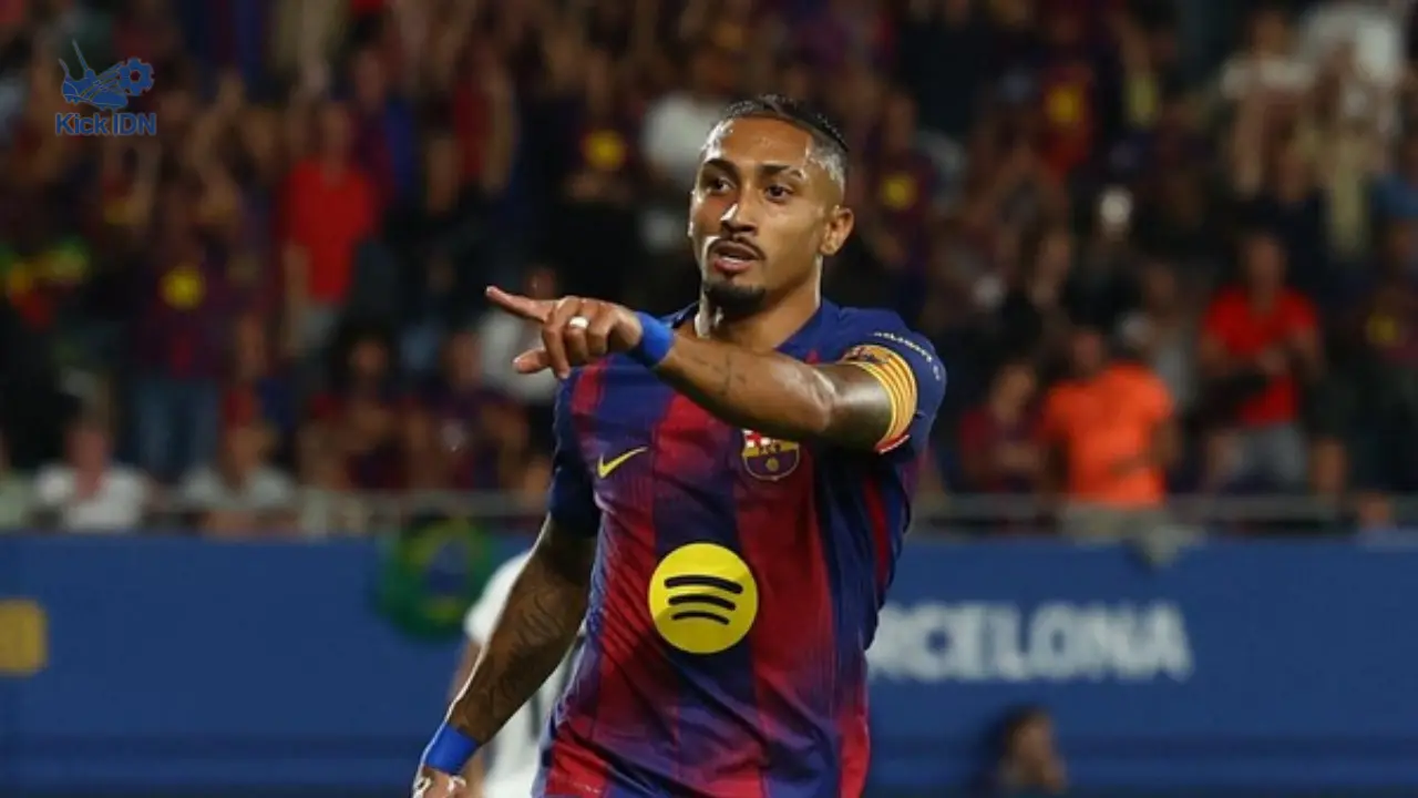 Raphinha kapten ideal Barcelona merayakan gol kelimanya di La Liga 2026, performa impresif yang dibahas di BOLAQQ